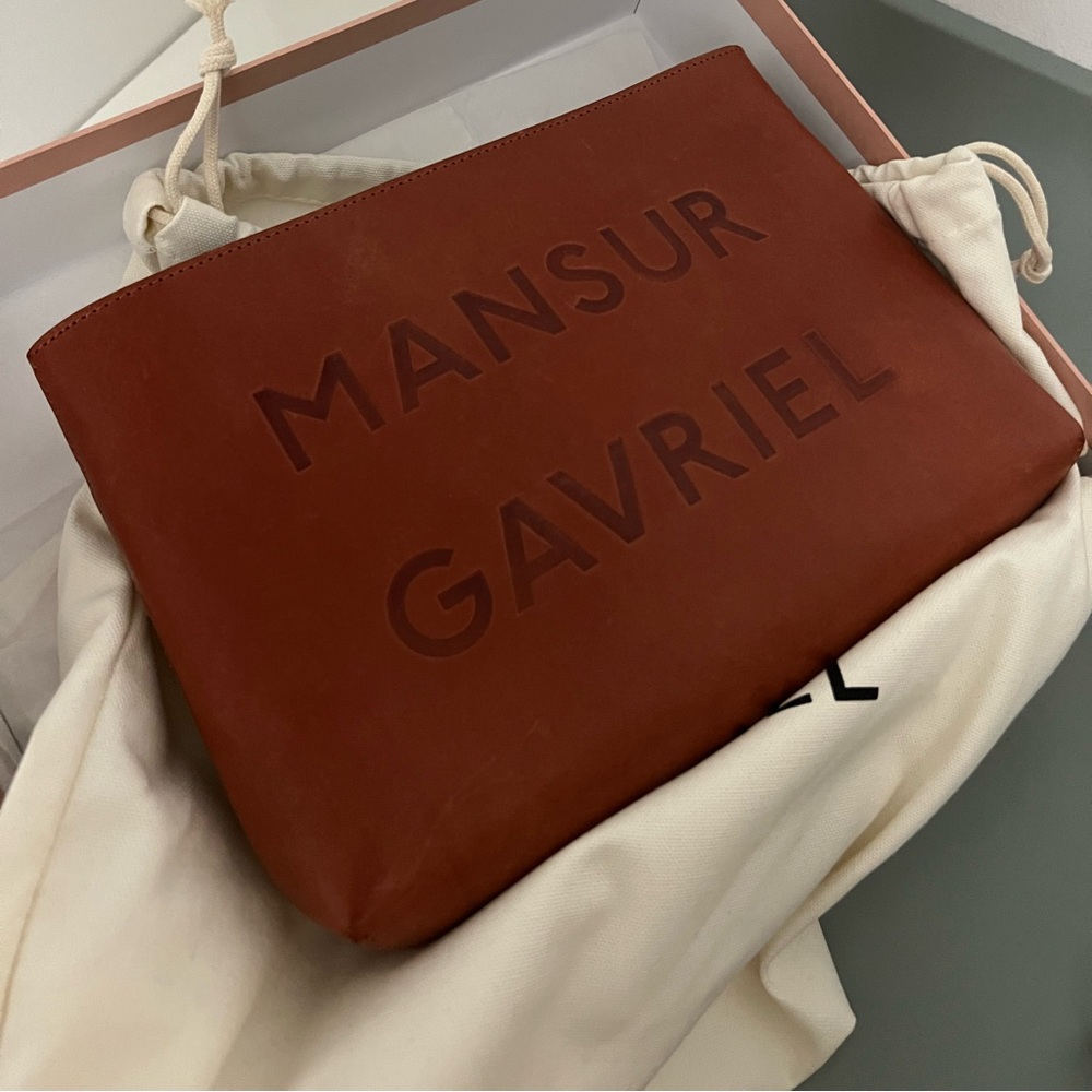BNWT Rare Mansur Gavriel Brandy Logo shoulder bag RRP$500